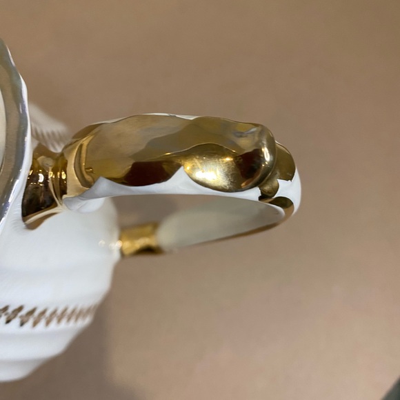 Sadler Bone China Coffee Pot/Teapot Swirl Red White Roses Very Gilded Gold Trim - Picture 16 of 16